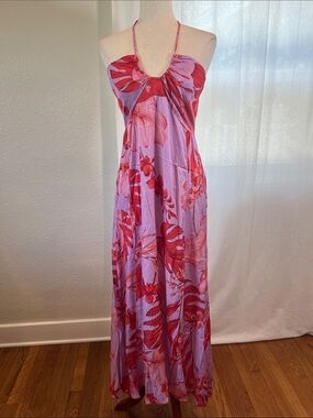 Self Contrast Red Floral Halter Maxi Dress in Lavender. Viscose. Size M. NWT